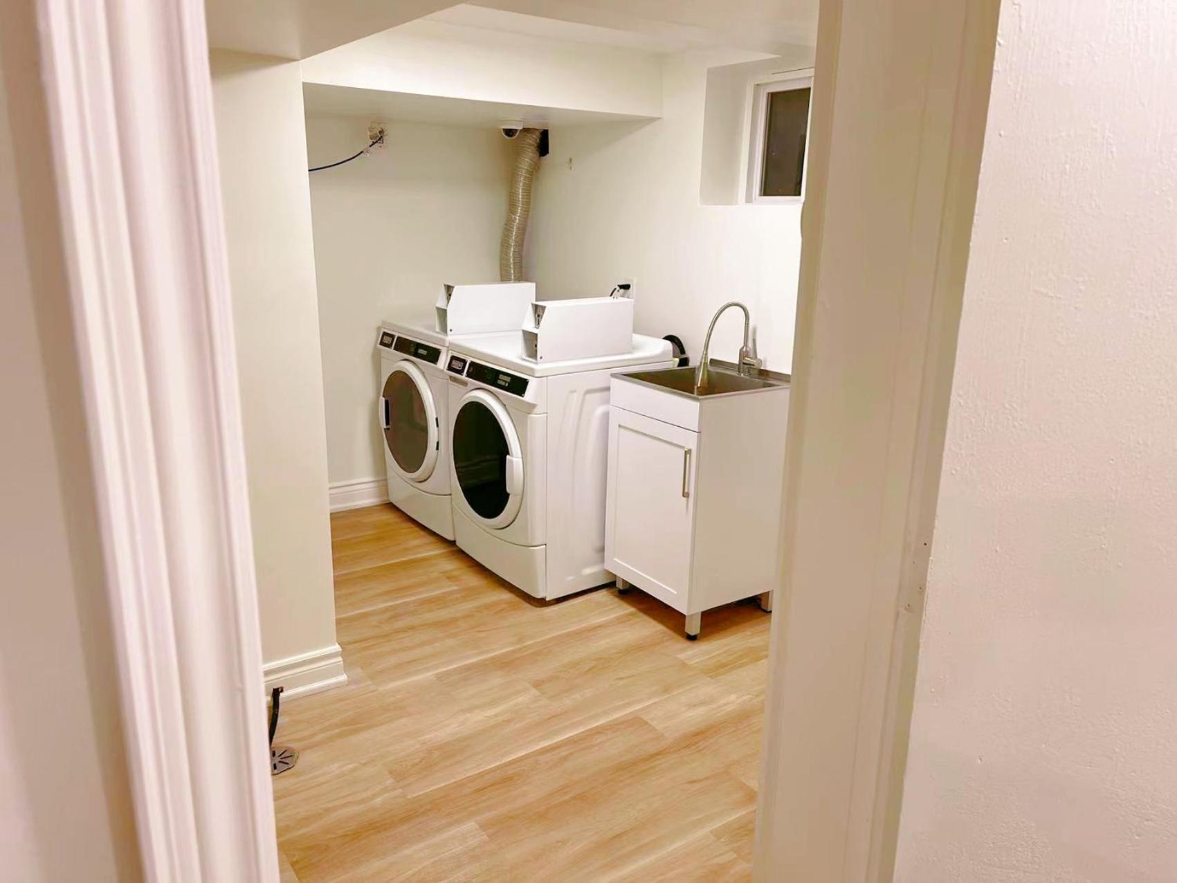 Leaside Garden Guesthouse Toronto Bagian luar foto
