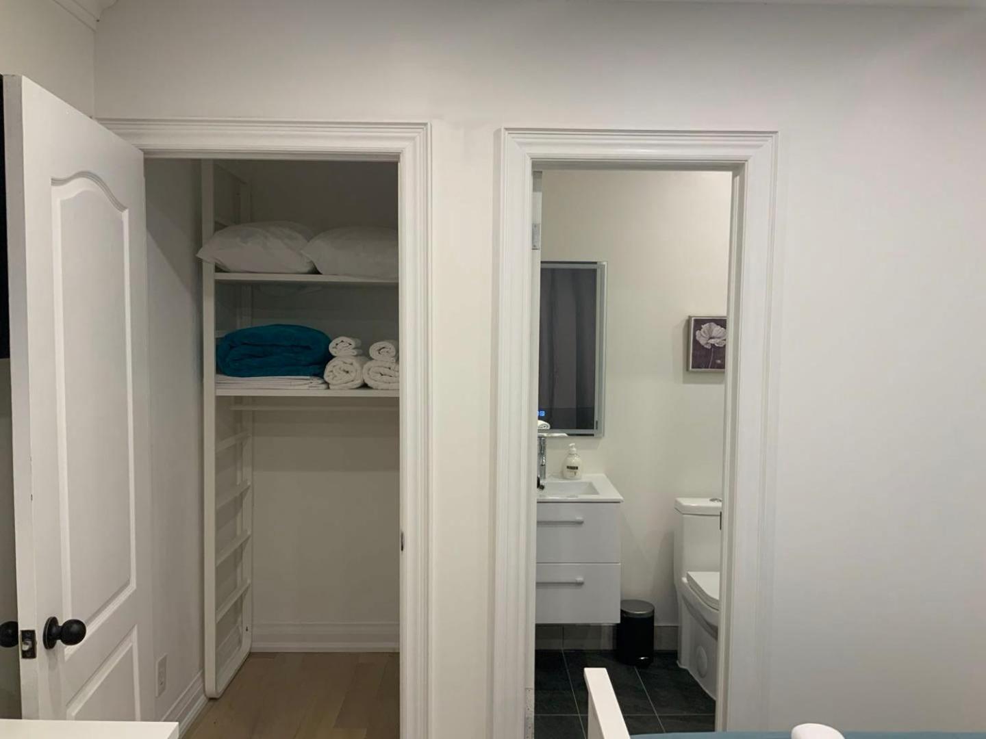 Leaside Garden Guesthouse Toronto Bagian luar foto