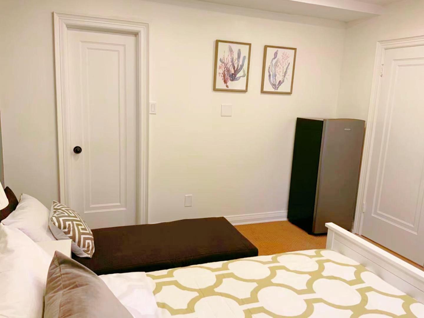 Leaside Garden Guesthouse Toronto Bagian luar foto
