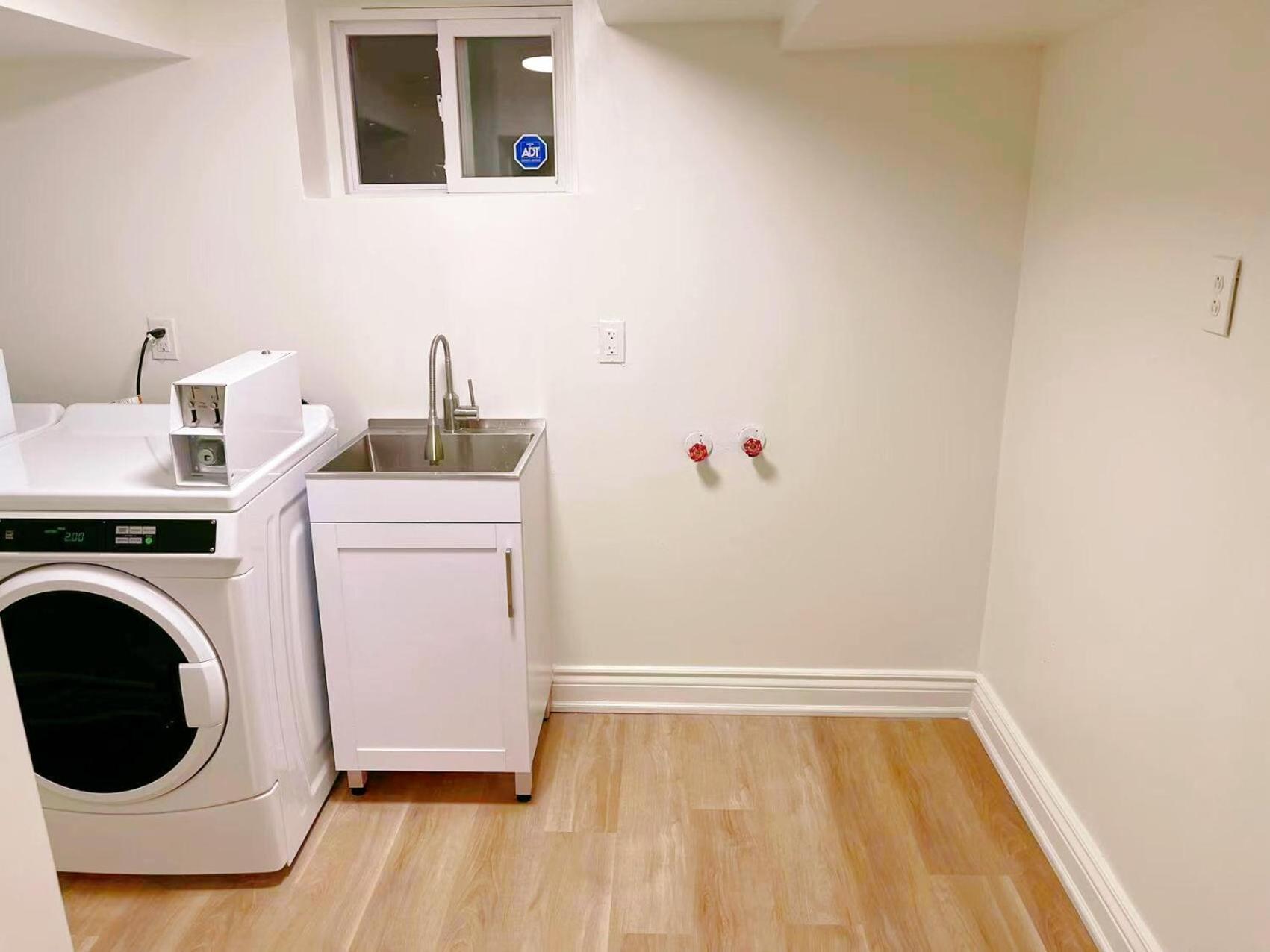 Leaside Garden Guesthouse Toronto Bagian luar foto